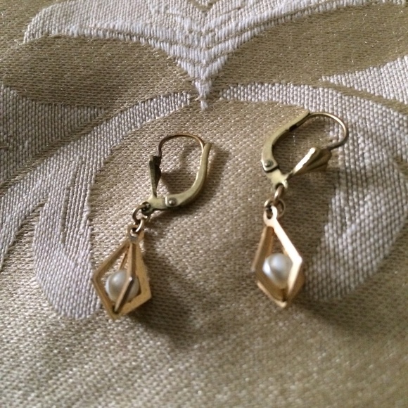 Vintage girls/young ladies  necklace, earring set. E 1 1/4" drop, Necklace 9" L - Picture 2 of 4